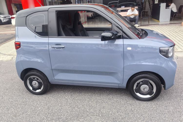 Used Wuling Hongguang MINIEV 2021 Macaron Premium Model – Lithium Iron Phosphate Exterior 3