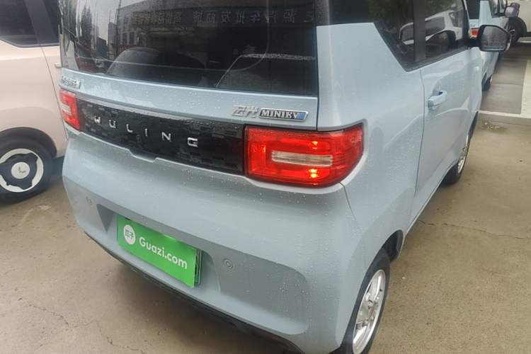 Used Wuling Hongguang MINIEV 2021 Macaron Fashion Model Lithium Iron Phosphate Exterior 3