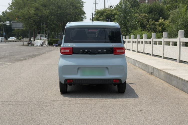 Used Wuling Hongguang MINIEV 2021 Macaron Sandwich Model 170 km Lithium Ternary Exterior 4