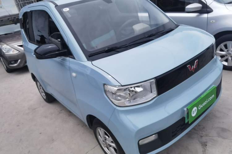 Used Wuling Hongguang MINIEV 2021 Macaron Fashion Model Lithium Iron Phosphate Front Right 45 Deg