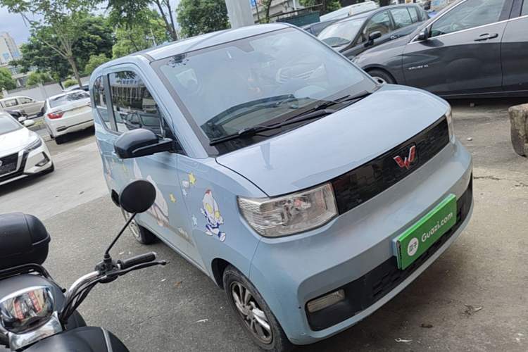 Used Wuling Hongguang MINIEV 2021 Macaron Premium Model – Lithium Iron Phosphate Front Right 45 Deg