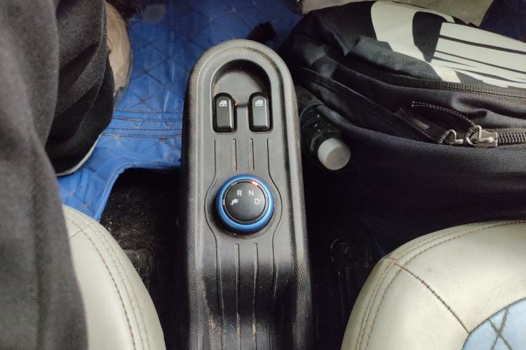 Used Wuling Hongguang MINIEV 2021 Macaron Premium Model – Lithium Iron Phosphate Gear Lever