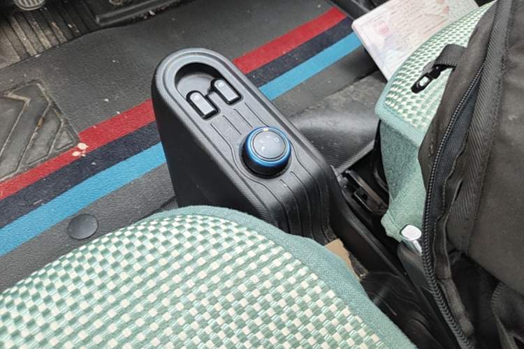 Used Wuling Hongguang MINIEV 2021 Macaron Premium Model – Lithium Iron Phosphate Gear Lever