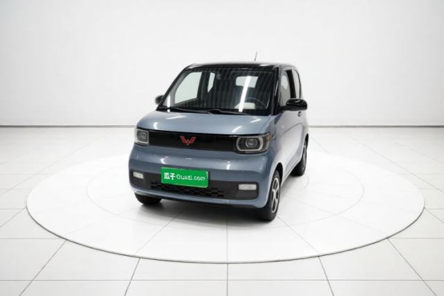 Ojetý Wuling Hongguang MINIEV 2021 Macaron Premium Model – Lithium Iron Phosphate