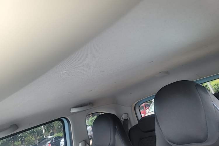 Used Wuling Hongguang MINIEV 2021 Macaron Premium Model – Lithium Iron Phosphate Headliner