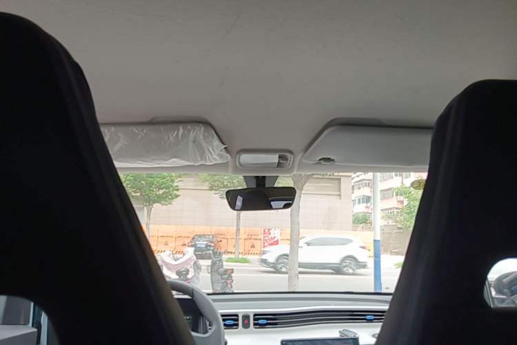 Used Wuling Hongguang MINIEV 2021 Macaron Fashion Model Lithium Iron Phosphate Headliner
