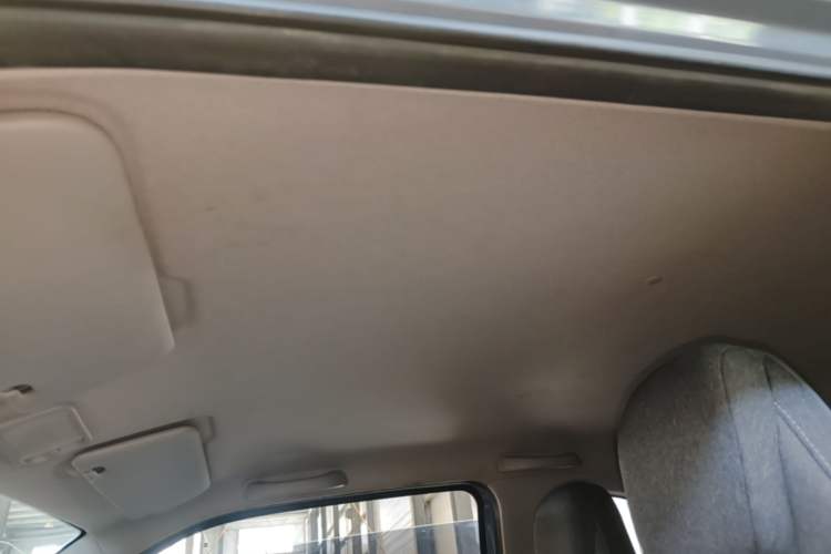 Used Wuling Hongguang MINIEV 2021 Macaron Premium Model – Lithium Iron Phosphate Headliner