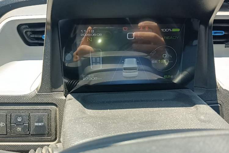 Used Wuling Hongguang MINIEV 2021 Macaron Fashion Model Lithium Iron Phosphate Instrument Cluster