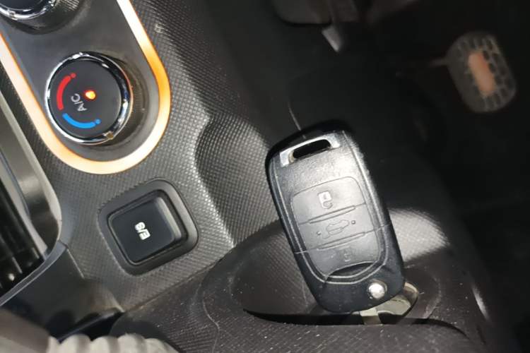 Used Wuling Hongguang MINIEV 2021 Macaron Premium Model – Lithium Iron Phosphate Interior 1