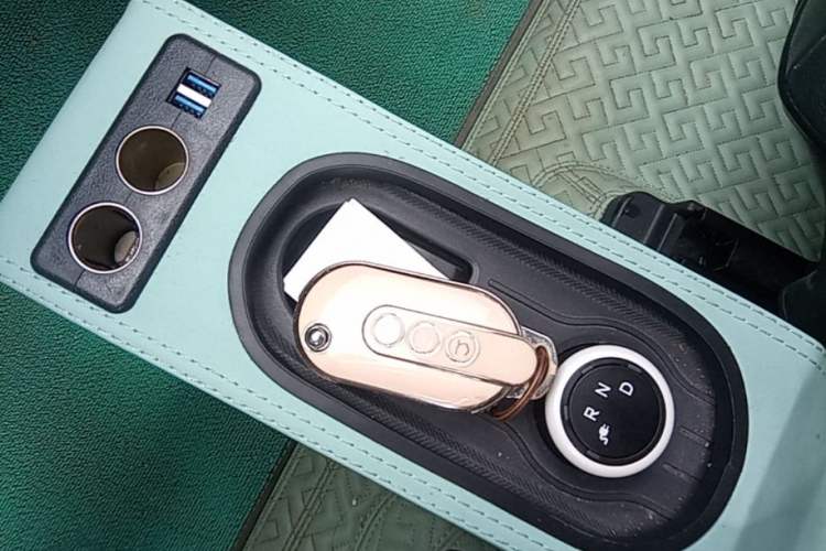 Used Wuling Hongguang MINIEV 2021 Macaron Premium Model – Lithium Iron Phosphate Interior 1