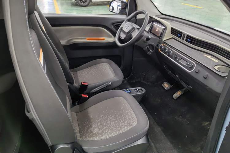 Used Wuling Hongguang MINIEV 2021 Macaron Premium Model – Lithium Iron Phosphate Interior 2