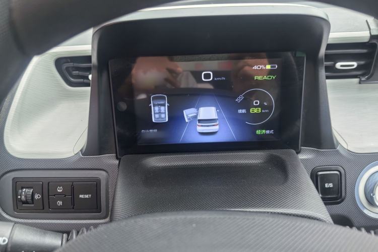 Used Wuling Hongguang MINIEV 2021 Macaron Premium Model – Lithium Iron Phosphate Interior 2