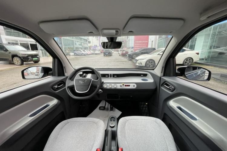Used Wuling Hongguang MINIEV 2021 Macaron Premium Model – Lithium Iron Phosphate Interior 2