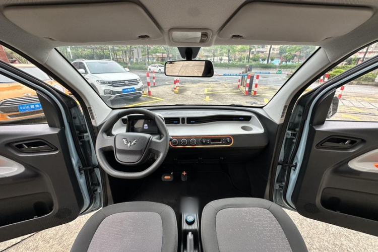 Used Wuling Hongguang MINIEV 2021 Macaron Fashion Edition Lithium-Ion Battery Interior 3