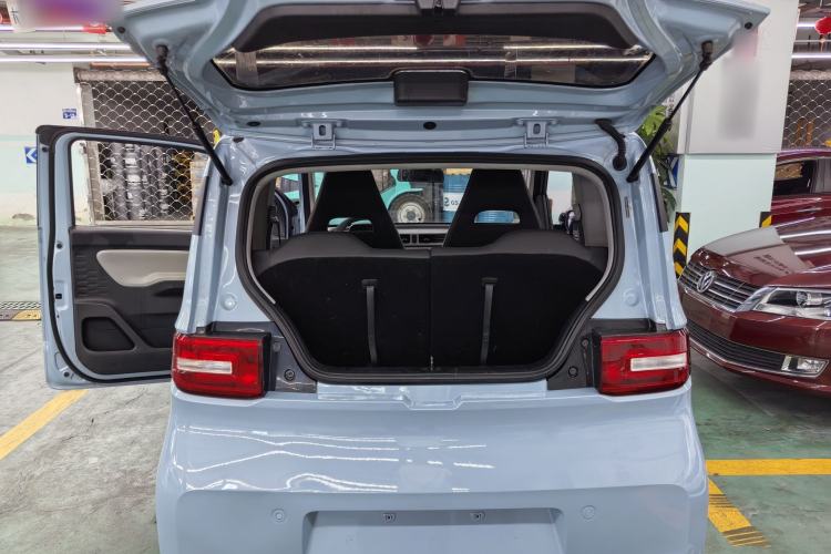 Used Wuling Hongguang MINIEV 2021 Macaron Premium Model – Lithium Iron Phosphate Interior 4
