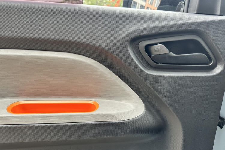 Used Wuling Hongguang MINIEV 2021 Macaron Fashion Edition Lithium-Ion Battery Interior 4