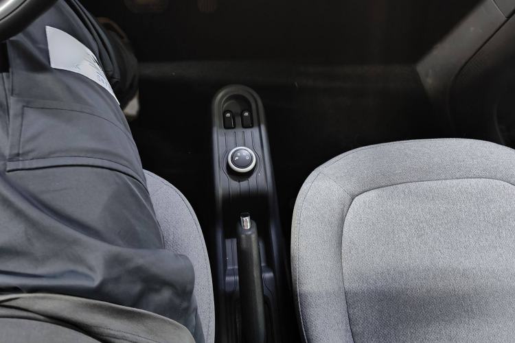 Used Wuling Hongguang MINIEV 2021 Macaron Fashion Model Lithium Iron Phosphate Interior 4