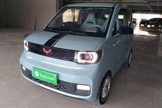 Wuling Hongguang MINIEV 2021 Macaron Premium Model – Lithium Iron Phosphate usata