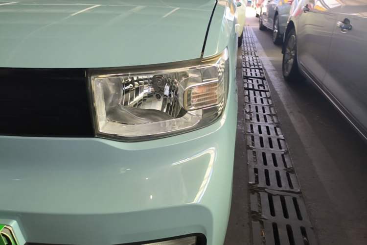 Used Wuling Hongguang MINIEV 2021 Macaron Premium Model – Lithium Iron Phosphate Left Front Headlight