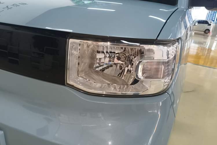 Used Wuling Hongguang MINIEV 2021 Macaron Fashion Model Lithium Iron Phosphate Left Front Headlight