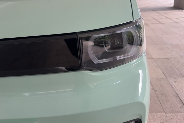 Used Wuling Hongguang MINIEV 2021 Macaron Premium Model – Lithium Iron Phosphate Left Front Headlight