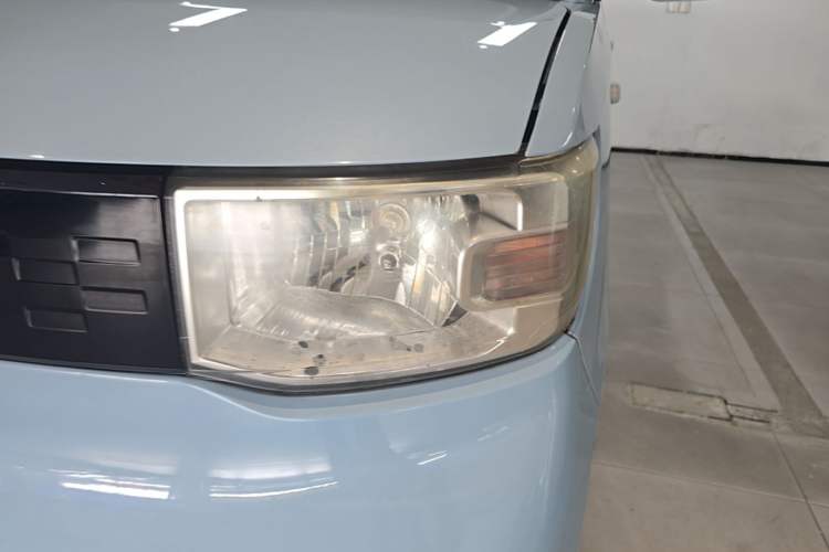 Used Wuling Hongguang MINIEV 2021 Macaron Premium Model – Lithium Iron Phosphate Left Front Headlight