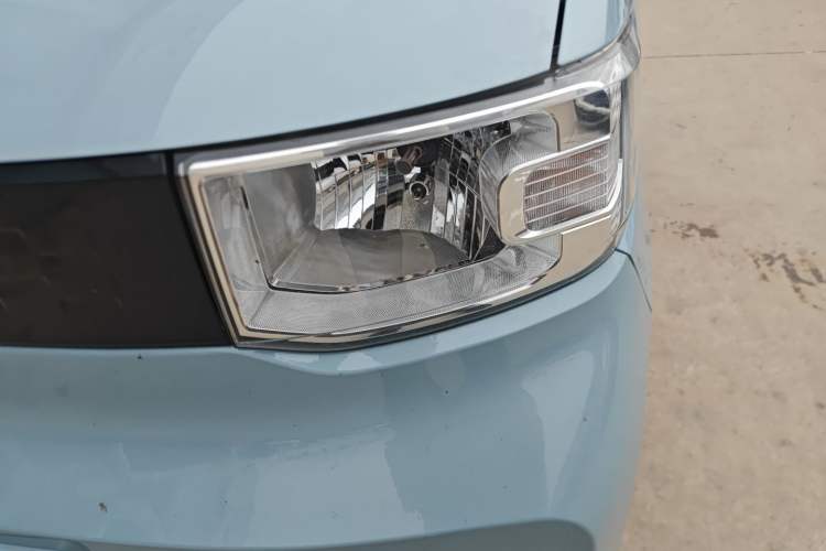 Used Wuling Hongguang MINIEV 2021 Macaron Fashion Model Lithium Iron Phosphate Left Front Headlight