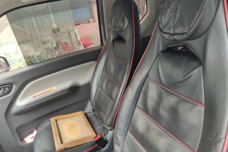Used Wuling Hongguang MINIEV 2021 Macaron Premium Model – Lithium Iron Phosphate Left Front Seat