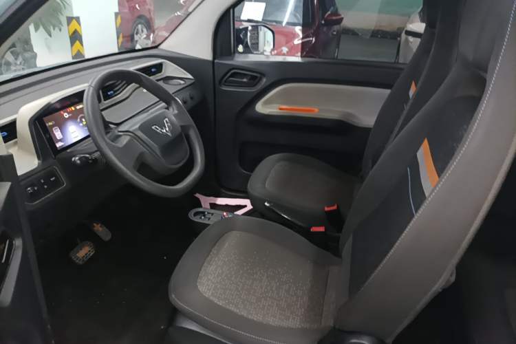 Used Wuling Hongguang MINIEV 2021 Macaron Premium Model – Lithium Iron Phosphate Left Front Seat