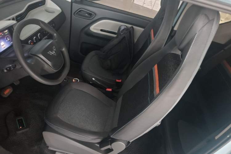 Used Wuling Hongguang MINIEV 2021 Macaron Fashion Model Lithium Iron Phosphate Left Front Seat