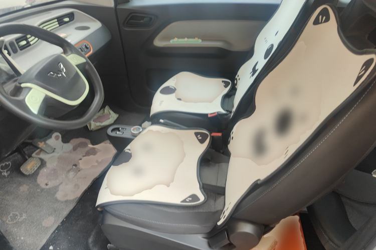 Used Wuling Hongguang MINIEV 2021 Macaron Fashion Edition Lithium-Ion Battery Left Front Seat