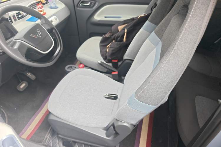 Used Wuling Hongguang MINIEV 2021 Macaron Premium Model – Lithium Iron Phosphate Left Front Seat