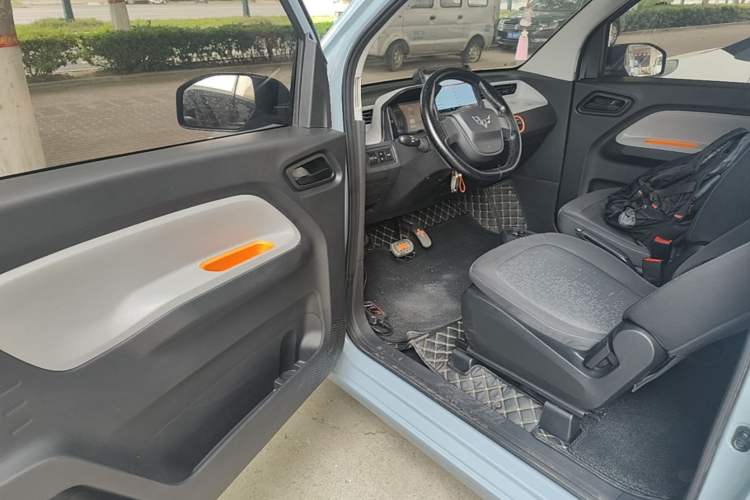 Used Wuling Hongguang MINIEV 2021 Macaron Fashion Model Lithium Iron Phosphate Left Front Seat
