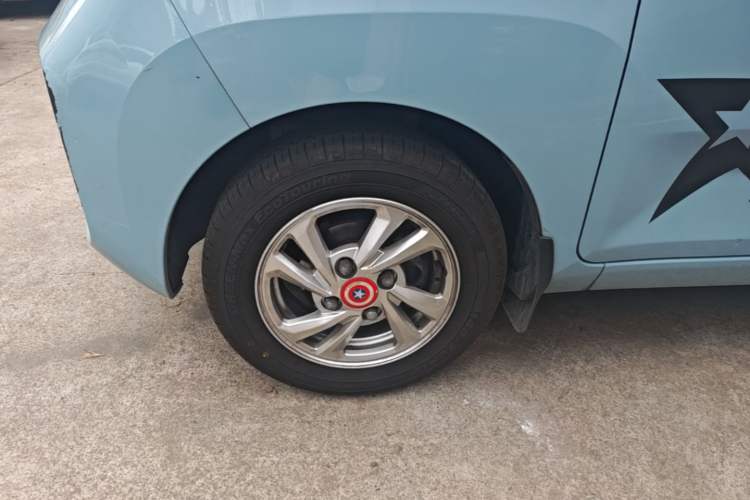 Used Wuling Hongguang MINIEV 2021 Macaron Premium Model – Lithium Iron Phosphate Left Front Wheel Hub