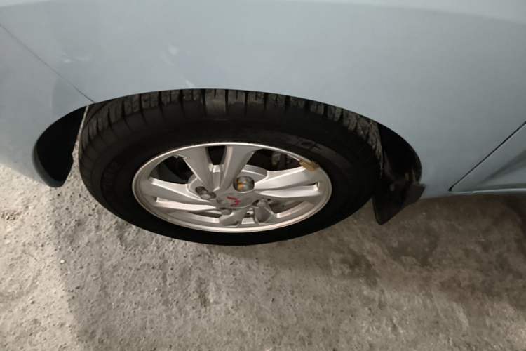 Used Wuling Hongguang MINIEV 2021 Macaron Premium Model – Lithium Iron Phosphate Left Front Wheel Hub