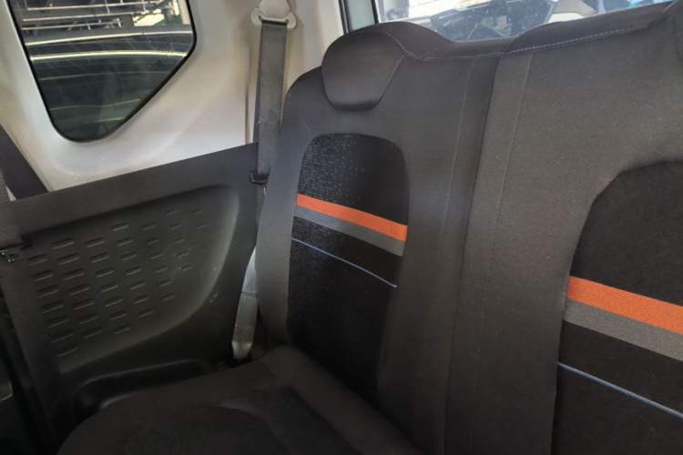 Used Wuling Hongguang MINIEV 2021 Macaron Premium Model – Lithium Iron Phosphate Left Rear Seat