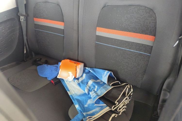 Used Wuling Hongguang MINIEV 2021 Macaron Fashion Model Lithium Iron Phosphate Left Rear Seat