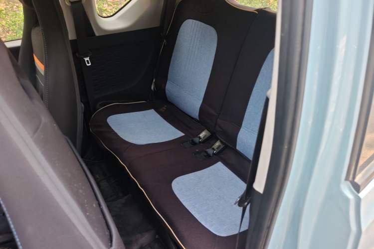 Used Wuling Hongguang MINIEV 2021 Macaron Fashion Model Lithium Iron Phosphate Left Rear Seat
