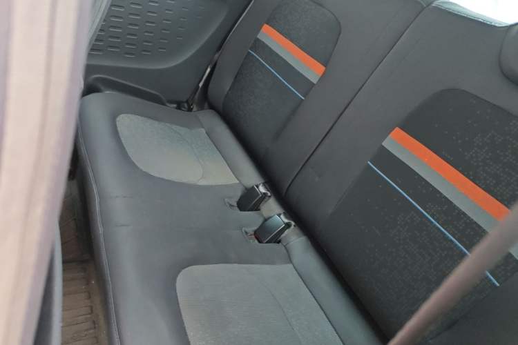 Used Wuling Hongguang MINIEV 2021 Macaron Fashion Edition Lithium-Ion Battery Left Rear Seat