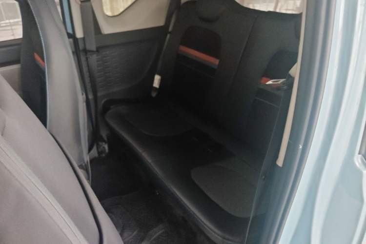 Used Wuling Hongguang MINIEV 2021 Macaron Fashion Model Lithium Iron Phosphate Left Rear Seat