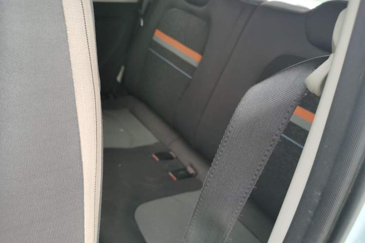 Used Wuling Hongguang MINIEV 2021 Macaron Fashion Edition Lithium-Ion Battery Left Rear Seat