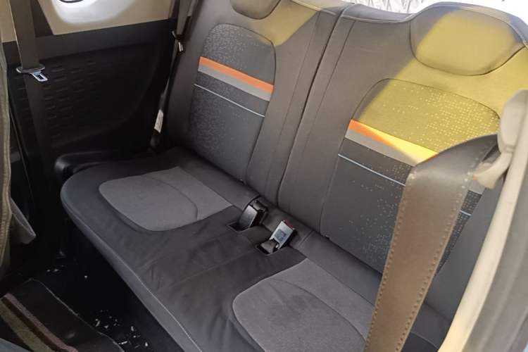Used Wuling Hongguang MINIEV 2021 Macaron Fashion Model Lithium Iron Phosphate Left Rear Seat