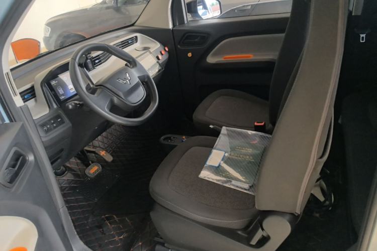 Used Wuling Hongguang MINIEV 2021 Macaron Fashion Model Lithium Iron Phosphate Left Rear Seat