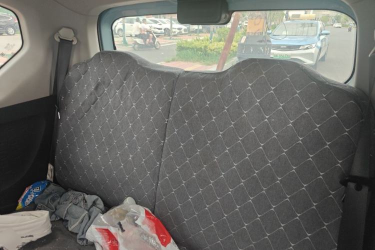 Used Wuling Hongguang MINIEV 2021 Macaron Fashion Model Lithium Iron Phosphate Left Rear Seat
