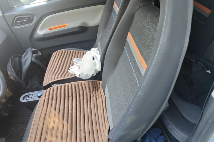 Used Wuling Hongguang MINIEV 2021 Macaron Fashion Model Lithium Iron Phosphate Left Rear Seat