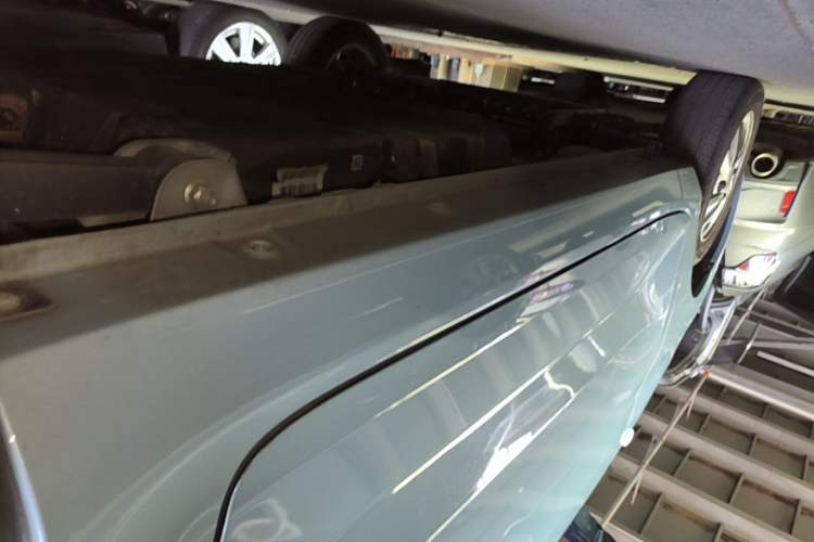 Used Wuling Hongguang MINIEV 2021 Macaron Premium Model – Lithium Iron Phosphate Left Side Sill