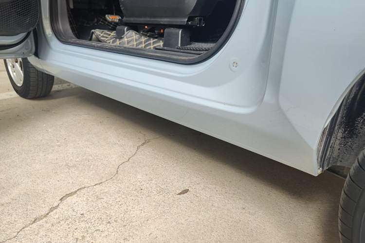 Used Wuling Hongguang MINIEV 2021 Macaron Fashion Model Lithium Iron Phosphate Left Side Sill