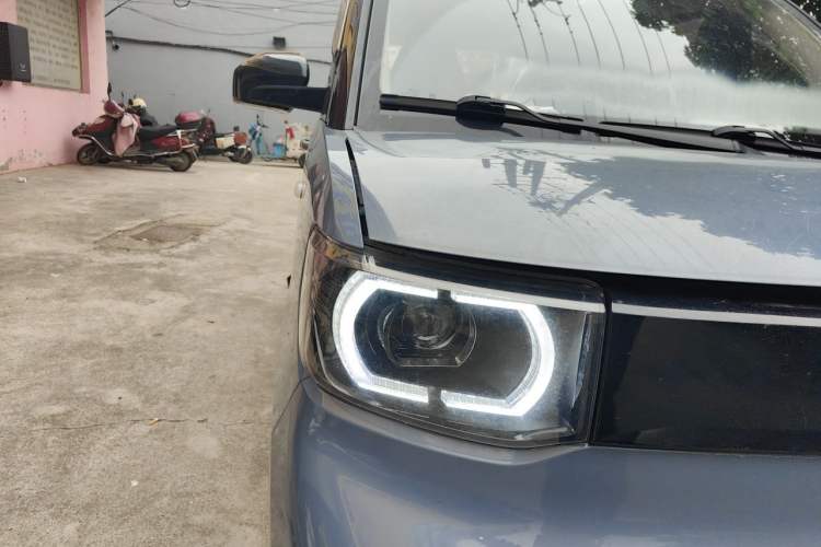 Used Wuling Hongguang MINIEV 2021 Macaron Premium Model – Lithium Iron Phosphate Right Front Headlight