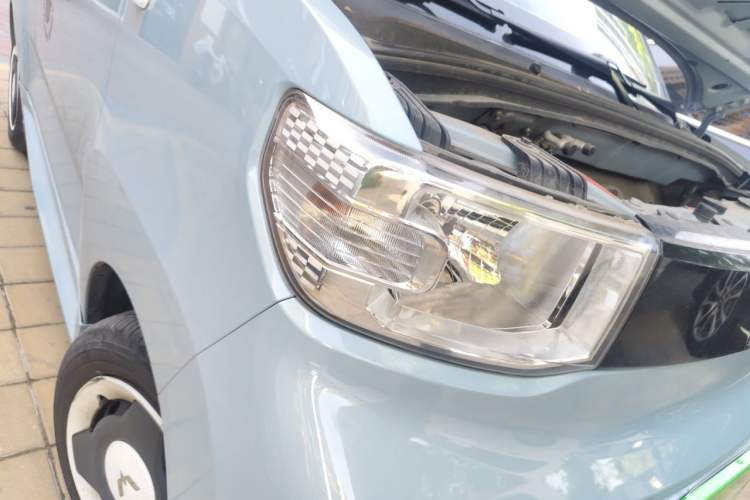 Used Wuling Hongguang MINIEV 2021 Macaron Premium Model – Lithium-NMC Right Front Headlight