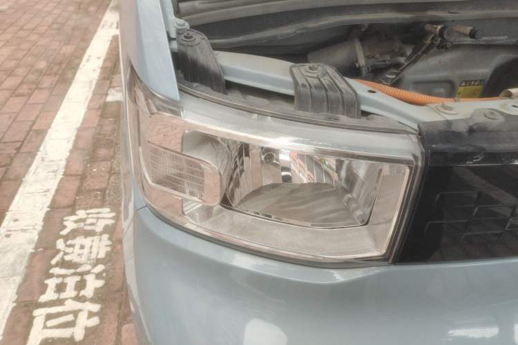 Used Wuling Hongguang MINIEV 2021 Macaron Premium Model – Lithium Iron Phosphate Right Front Headlight